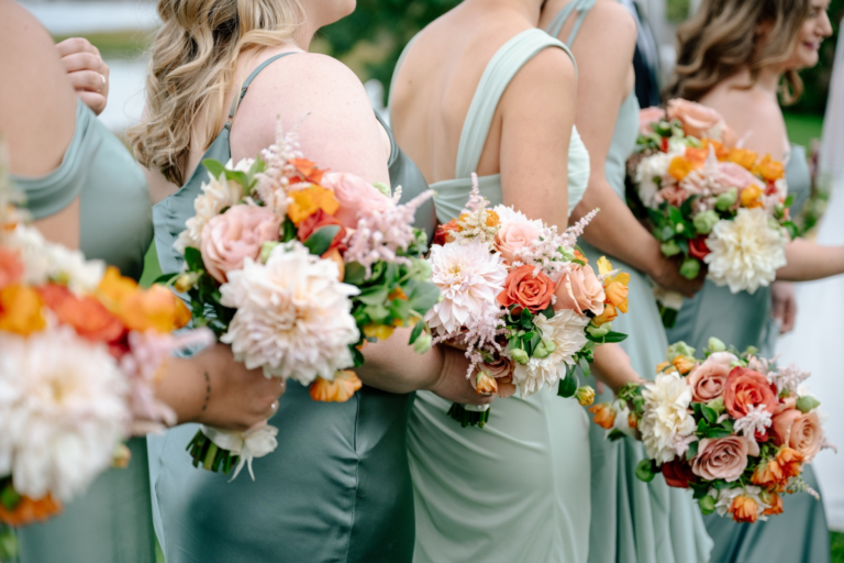 Common Wedding Bouquet Styles, Explained
